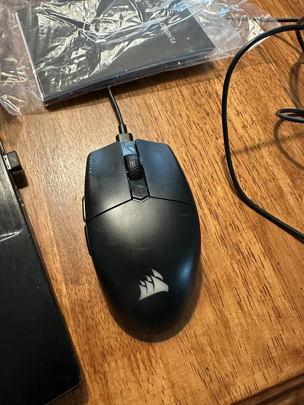 Gaming laptop and a mouse - photo 2