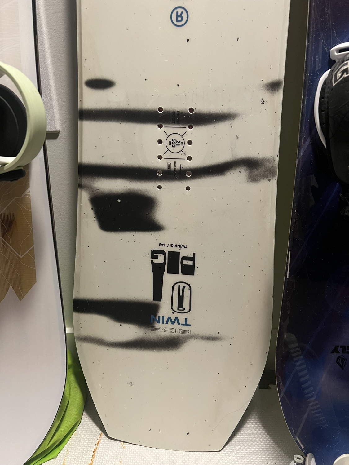 NEW Ride Twinpig 2023 Snowboard image indicator(4)