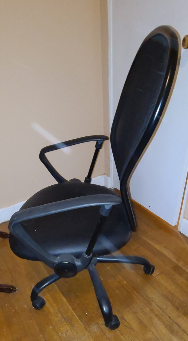Chair - photo 2
