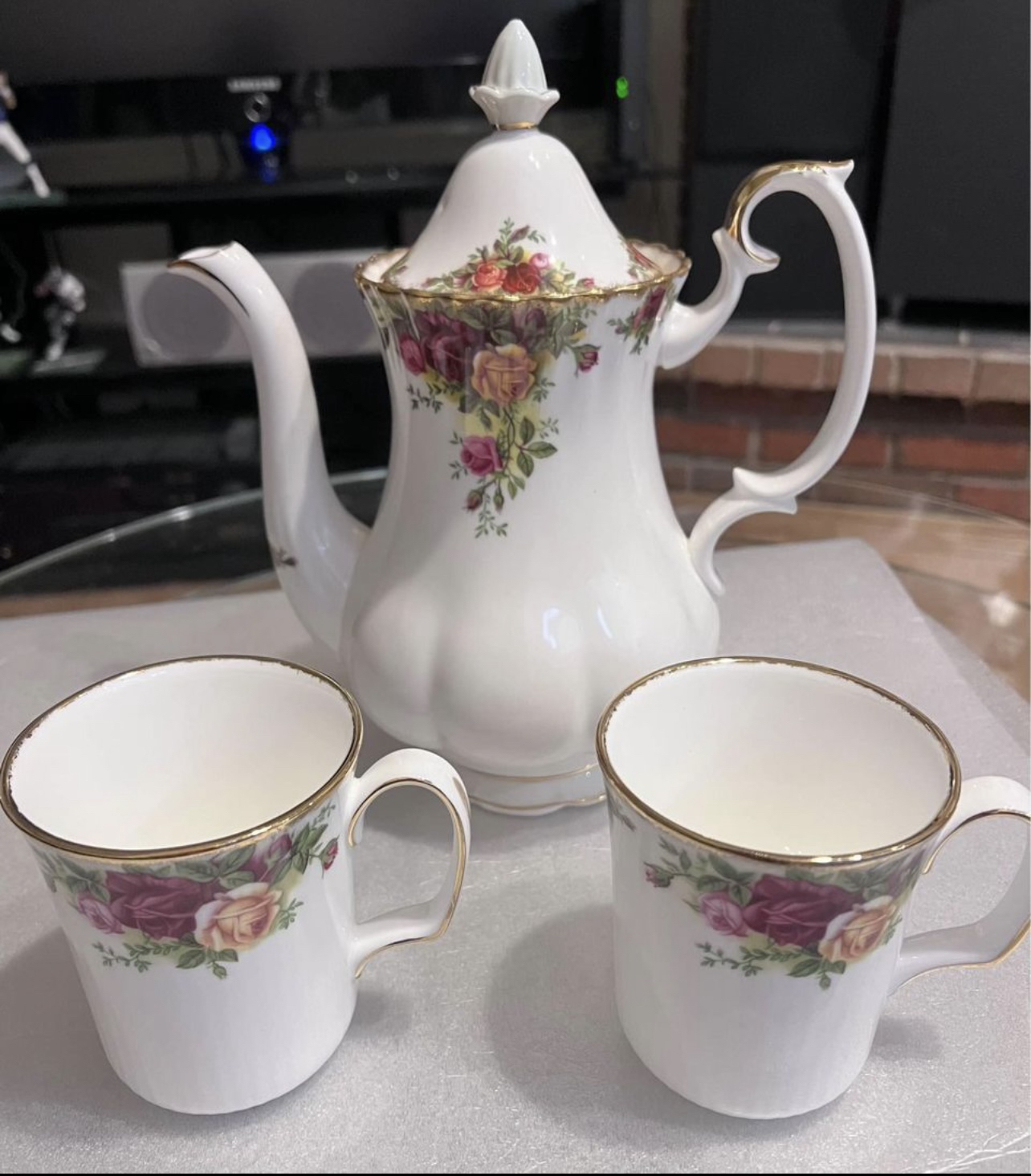 Royal Albert Old Country Rose coffee pot & coffee mugs