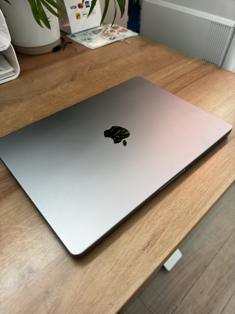 MacBook Pro 14" 512GB Storage in Space Grey, 32GB Ram - photo 2