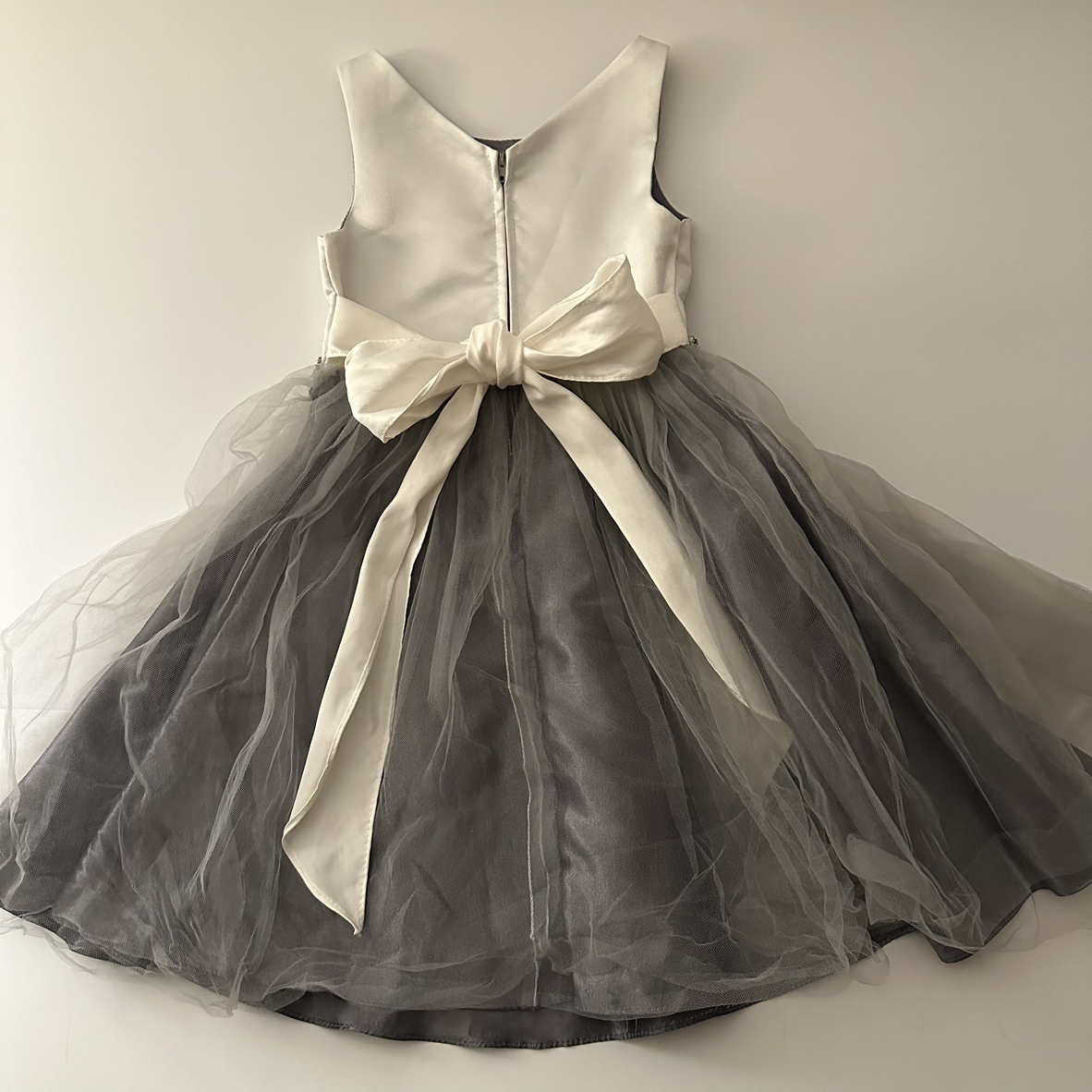 Beautiful girl’s dress (size 3/4) - photo 2