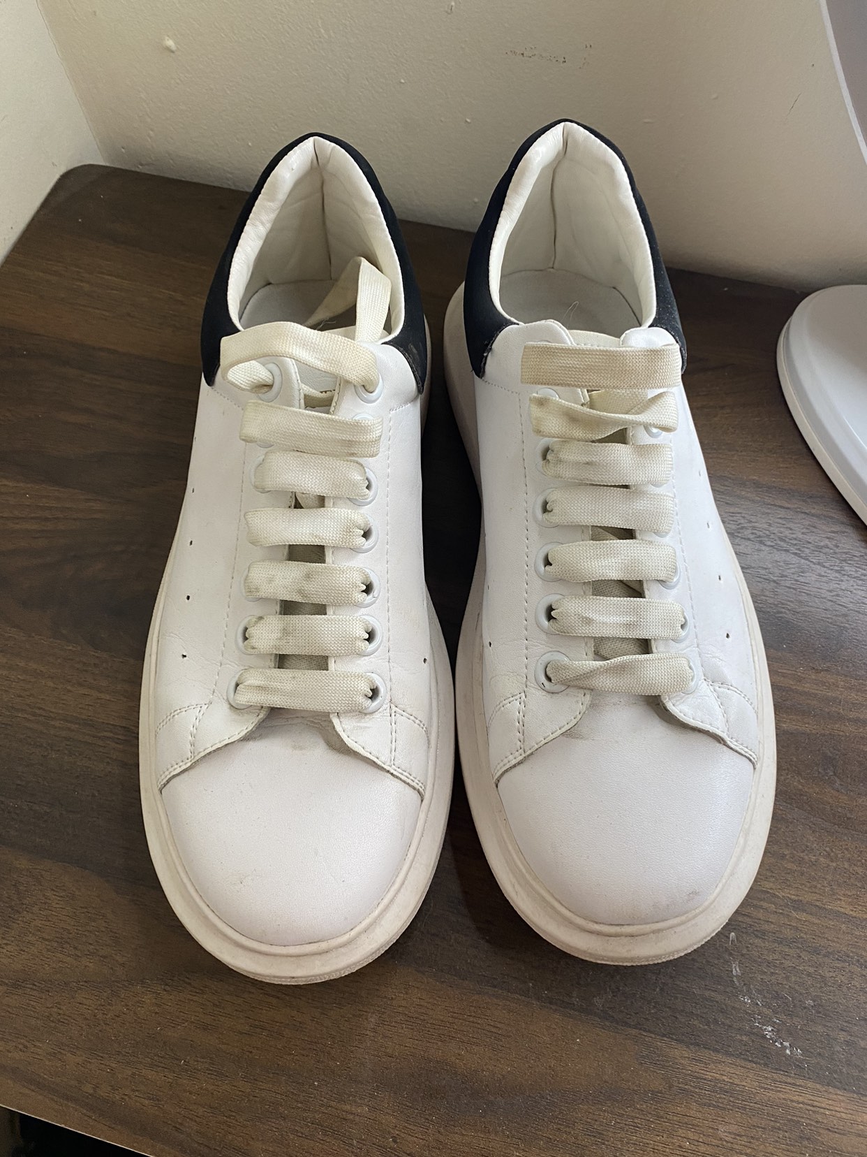 Alexander McQueen used sneakers - photo 4