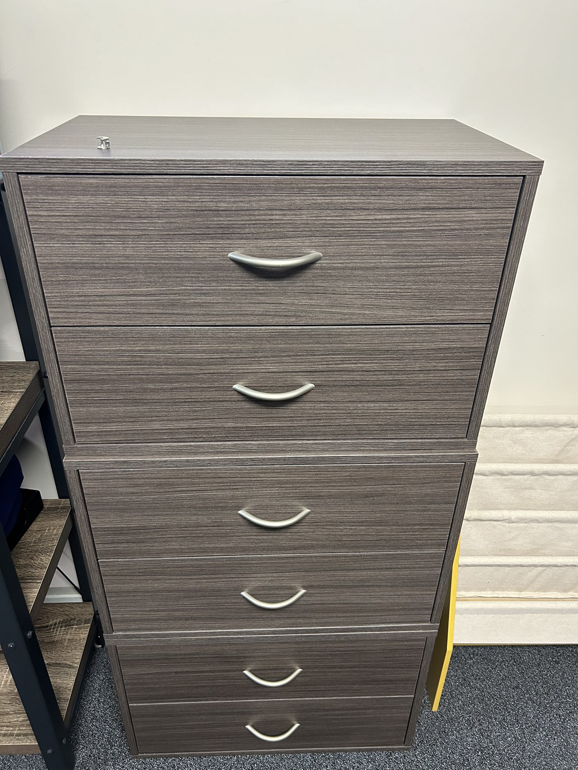 Mobile furniture drawers thumbnail