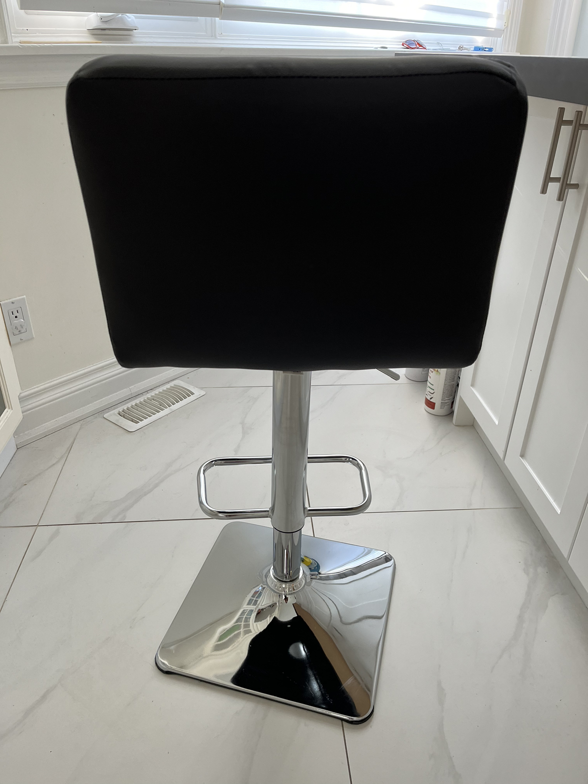 Bouclair Faux Leather Adjustable bar stool - photo 3