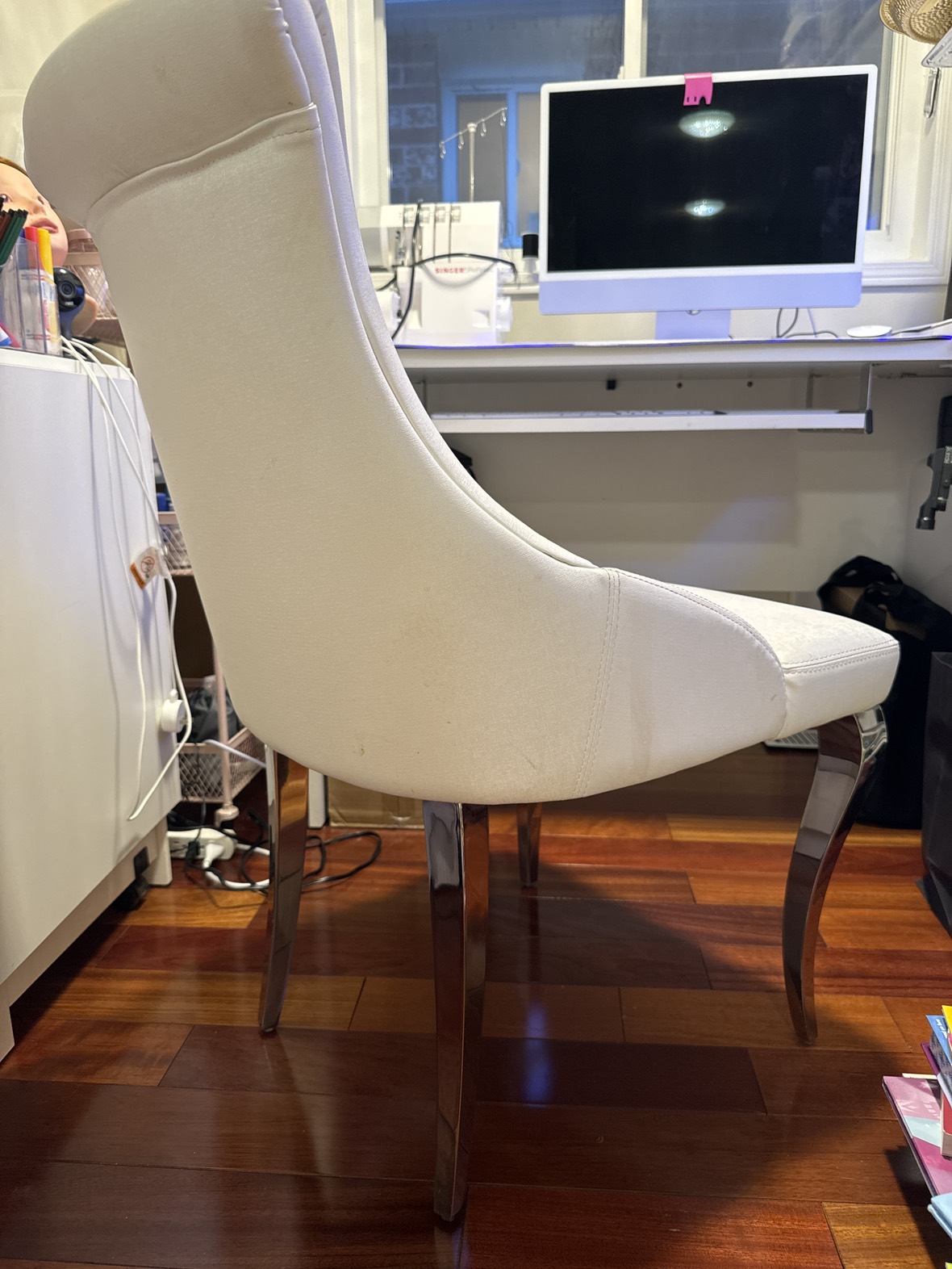 🏈 4 dining chairs thumbnail