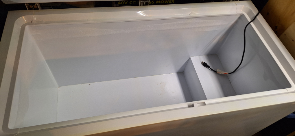14.8cuft deep freeze - photo 2