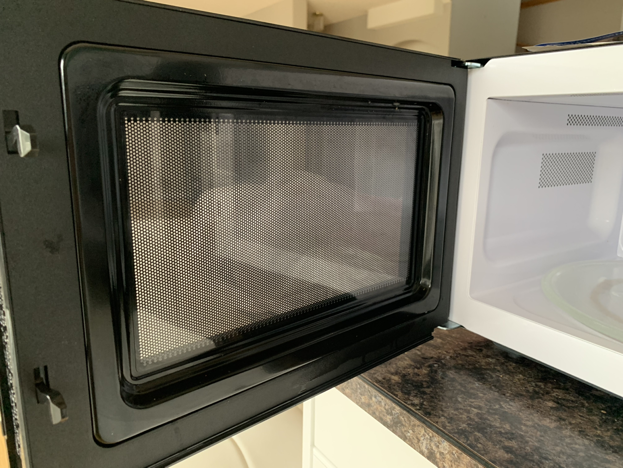 Hamilton Beach Microwave - Still under warranty - photo 4