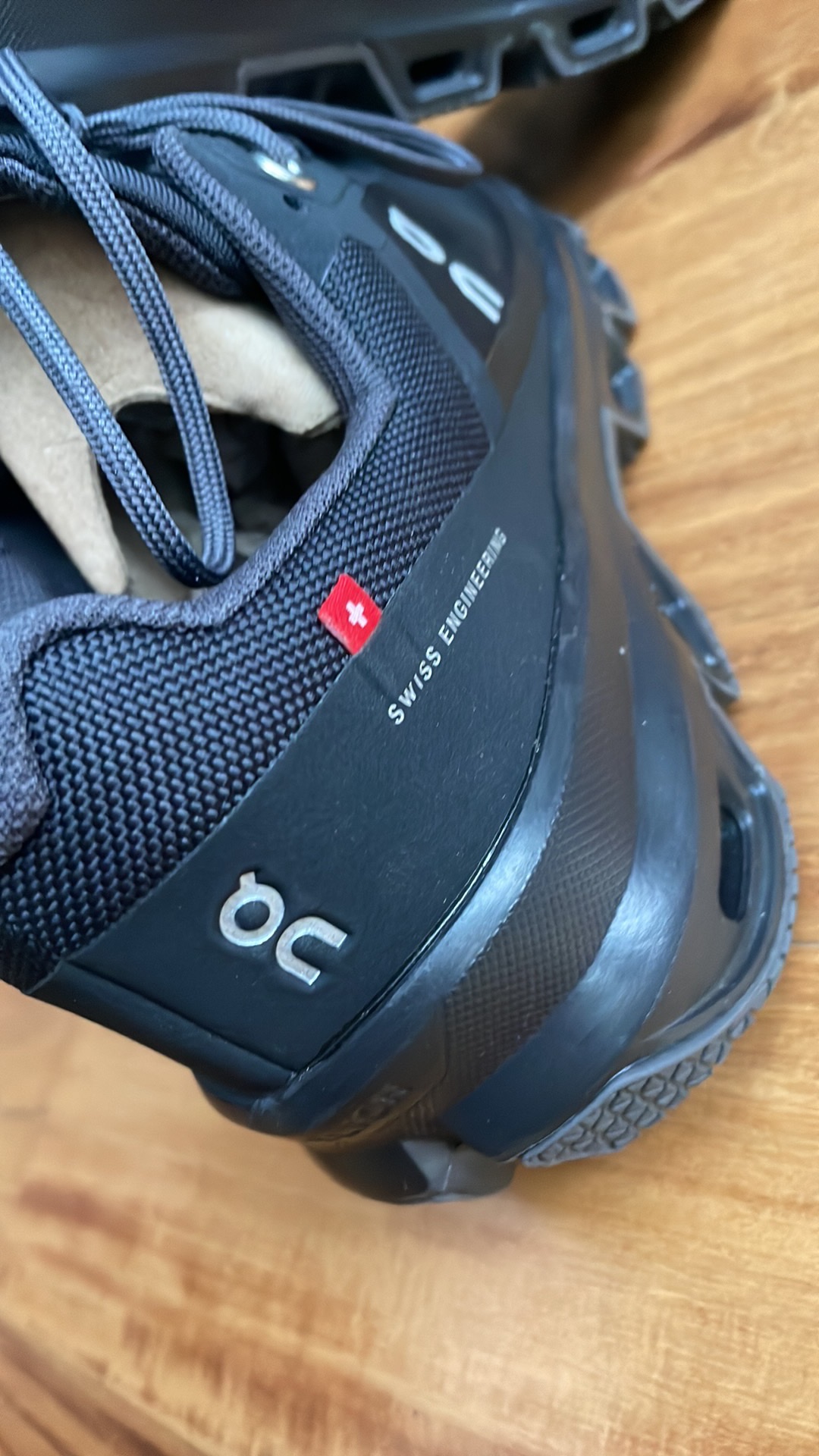ON cloudventure waterproof men’s sz.7