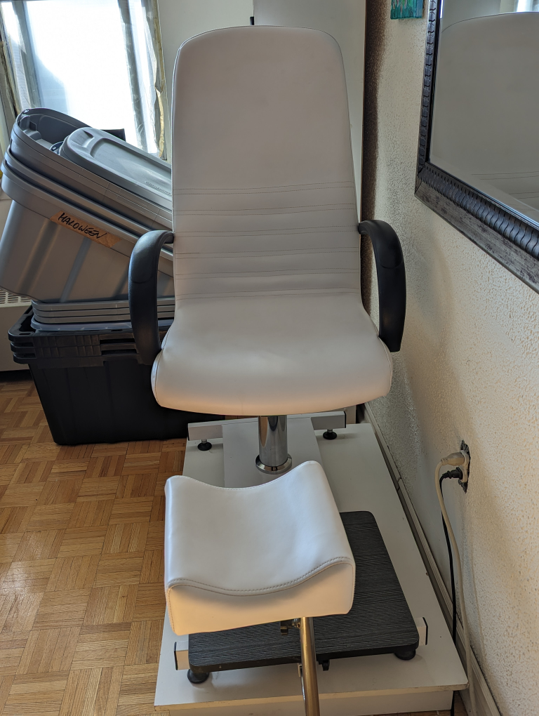 Professional Hydrolic Pedicure Chair - photo 2