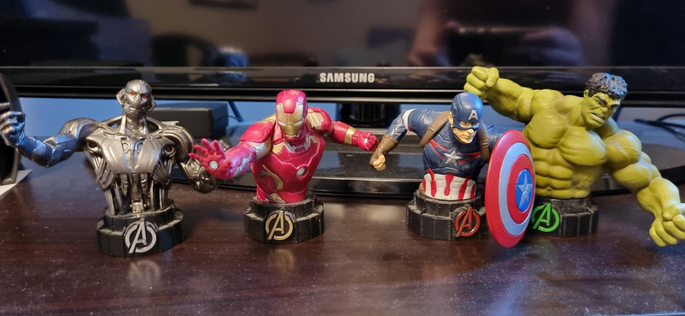 Avengers 2 mini busts thumbnail