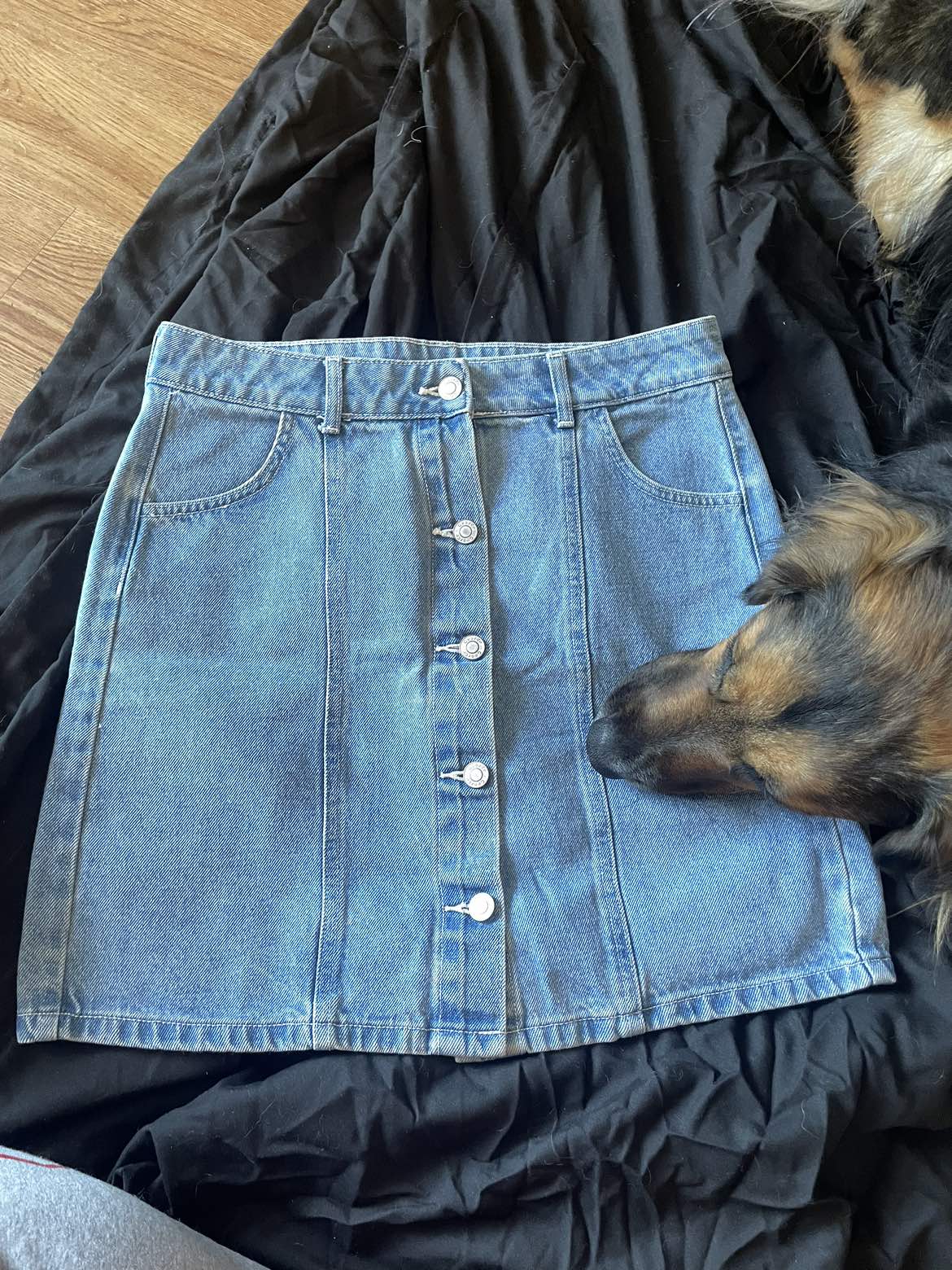 Denim button-down skirt - Size 6 thumbnail