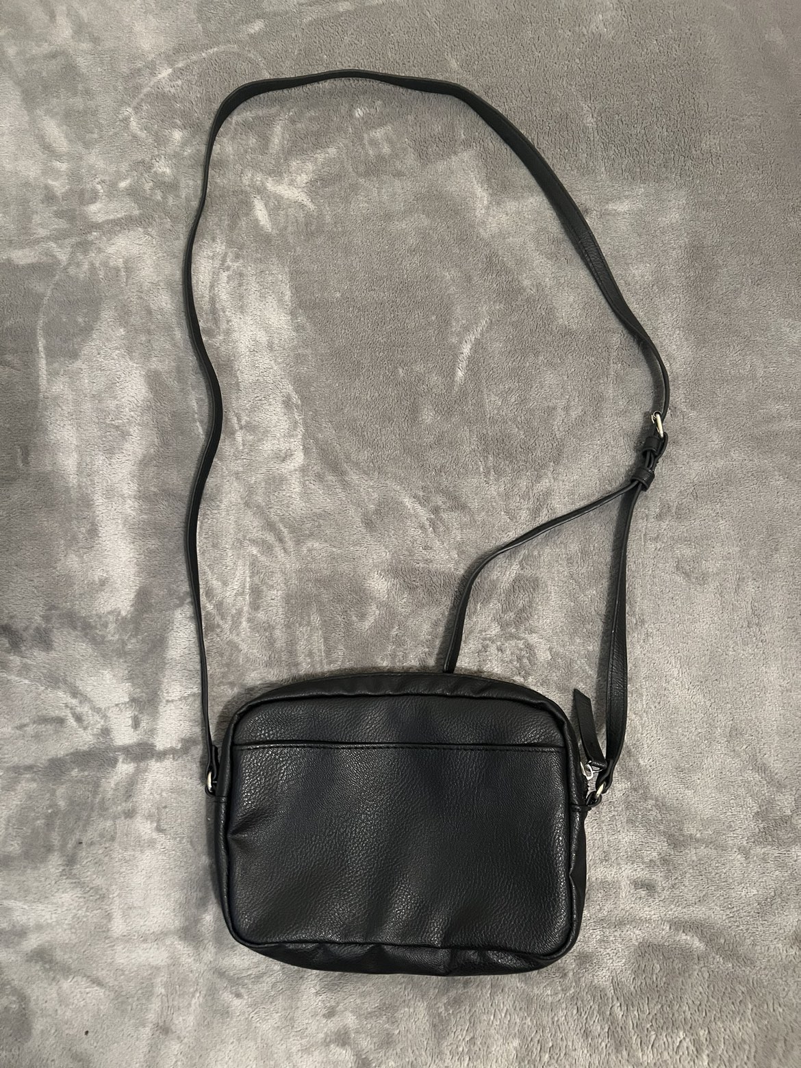 Kenneth Cole Crossbody Bag - photo 2