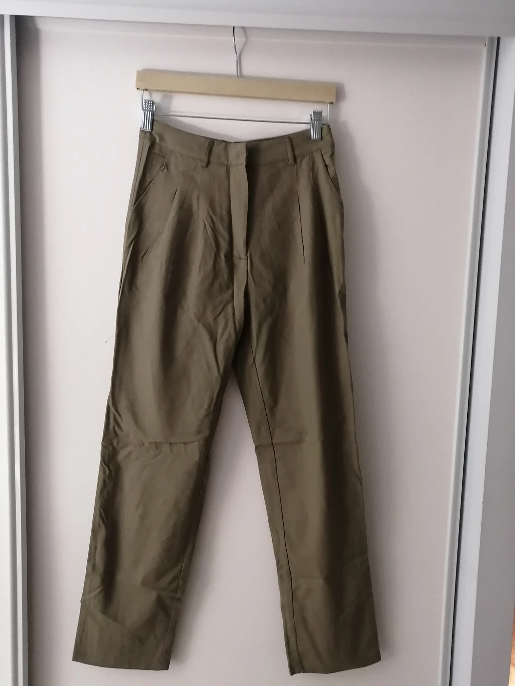 New Crop Tank Top and Pants Set image indicator(3)