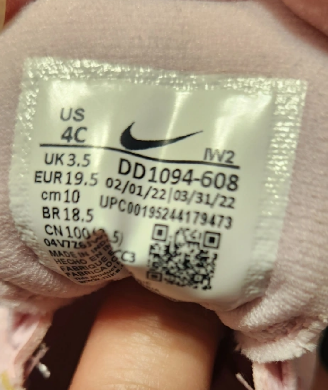 NEW pink baby Nikes size 4c - photo 4