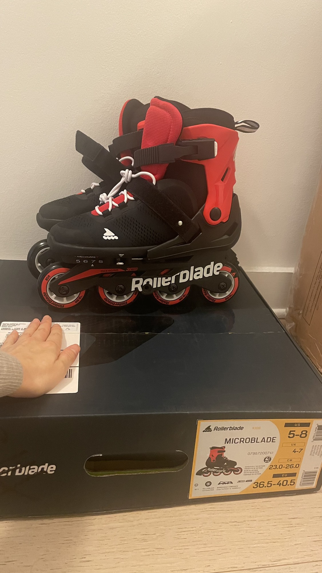 Rollerblades & Helmet (Size 5-8) - photo 3
