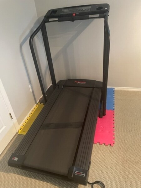 PRO-FORM EKG ELECTRONIC TREADMILL - photo 4