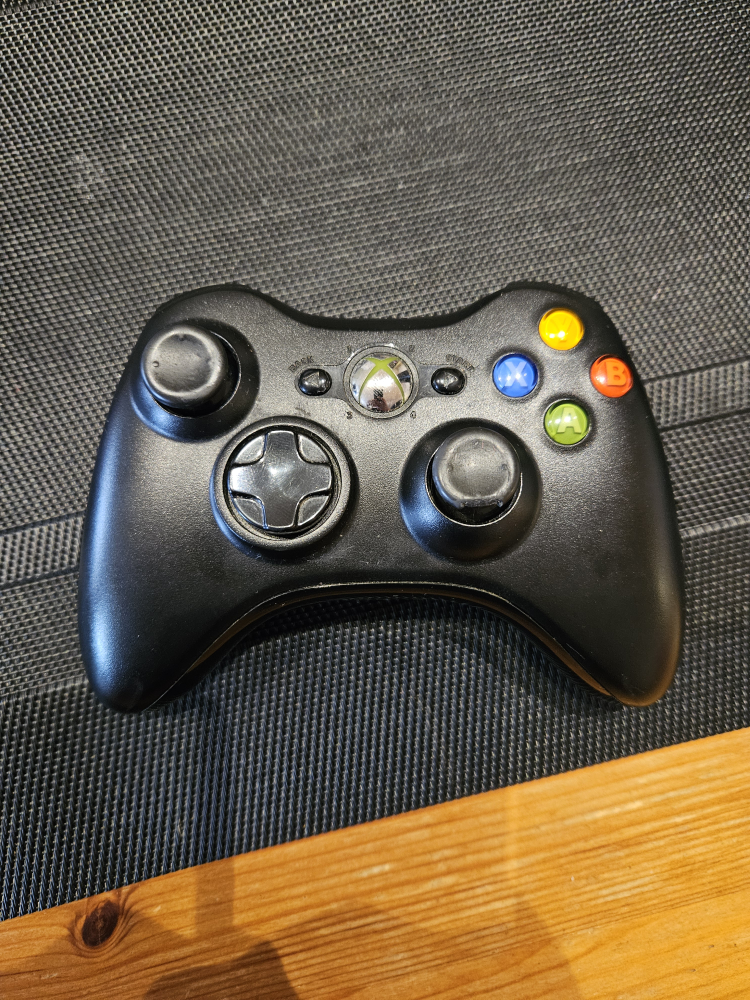 Xbox 360 Elite Bundle image indicator(7)