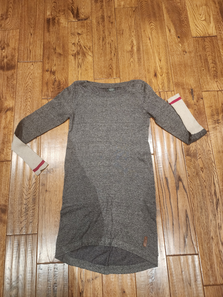 Roots sweater