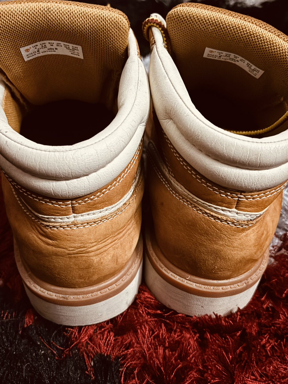 Brown and white leather Timberland image indicator(2)