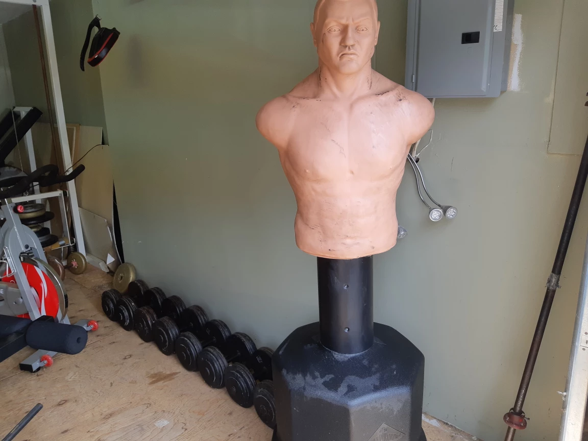 bob striking dummy