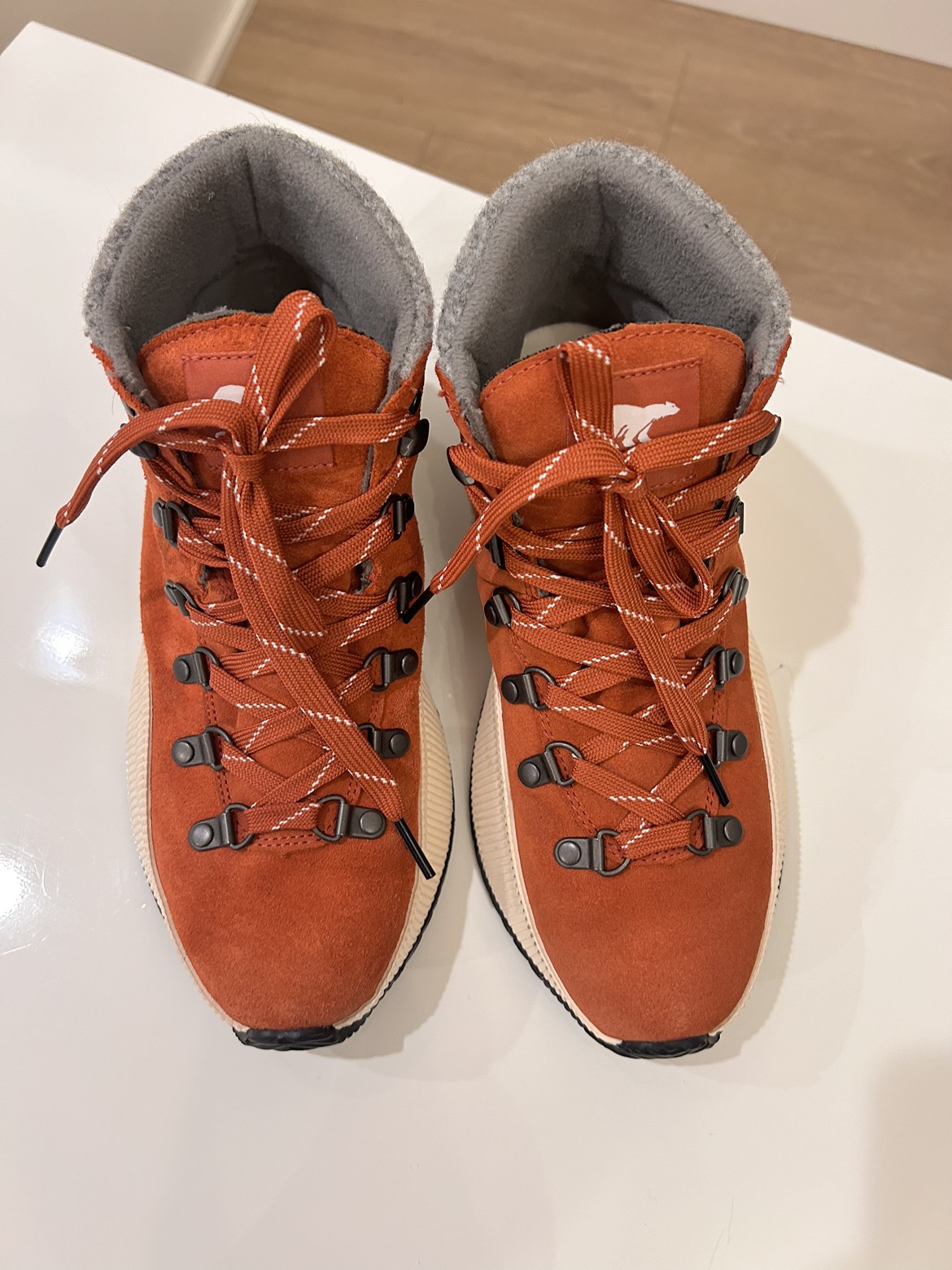 Sorel 7.5 women’s red winter shoes - photo 4