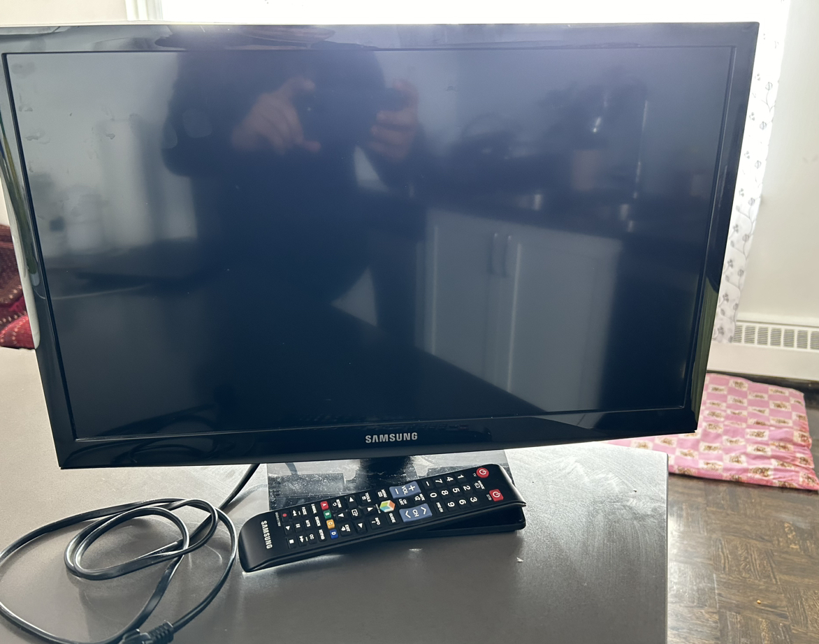 Samsung TV 24 inch - photo 2