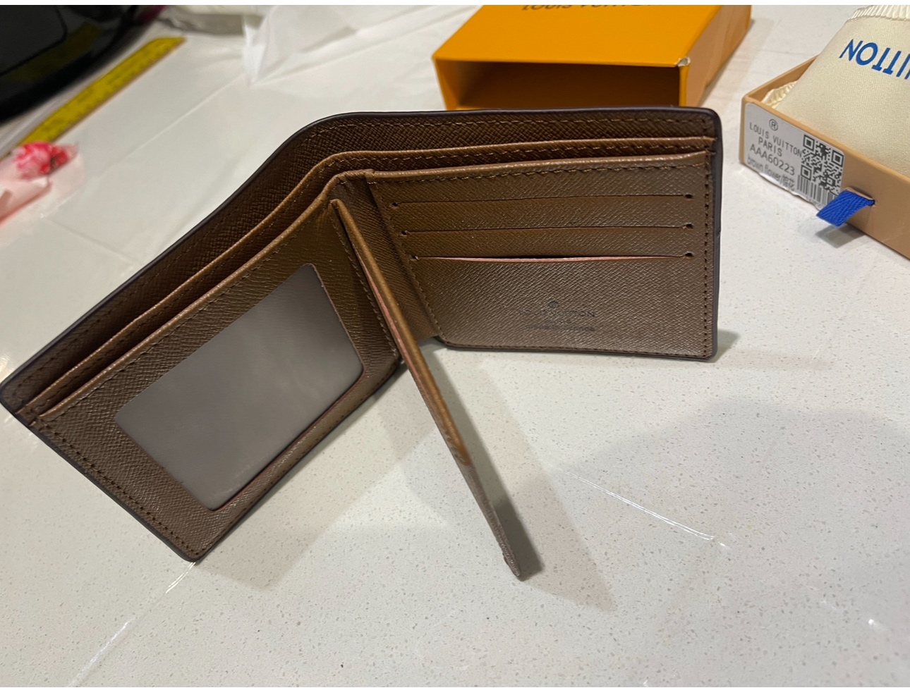 Brandnew wallet