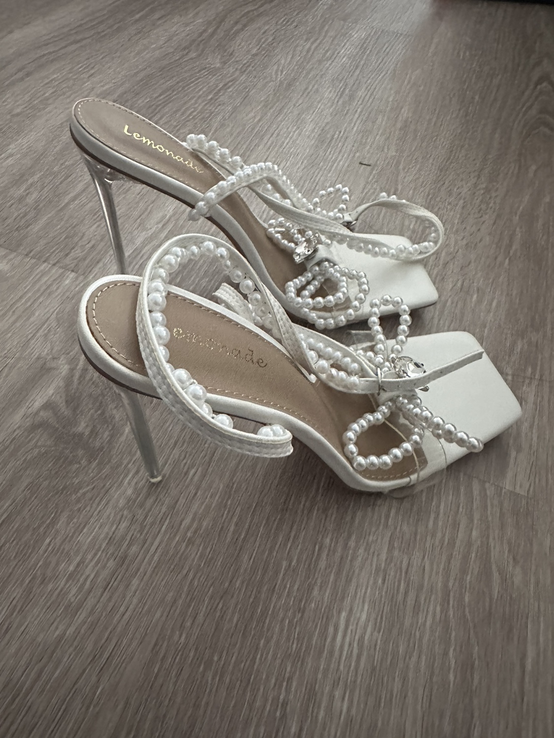 Women high heels shoe - photo 2