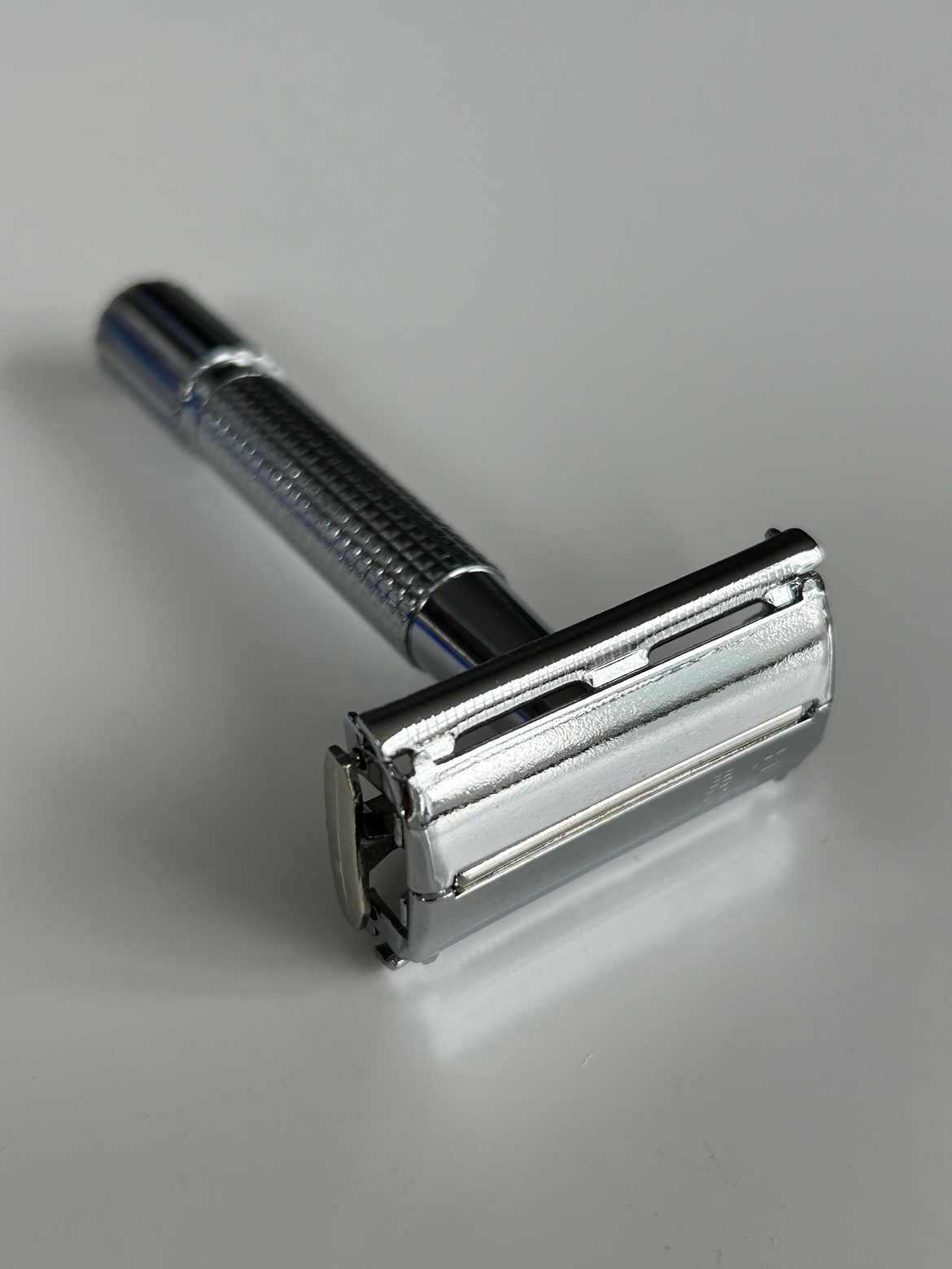 [NEW] Double Edge Safety Razor with Case
