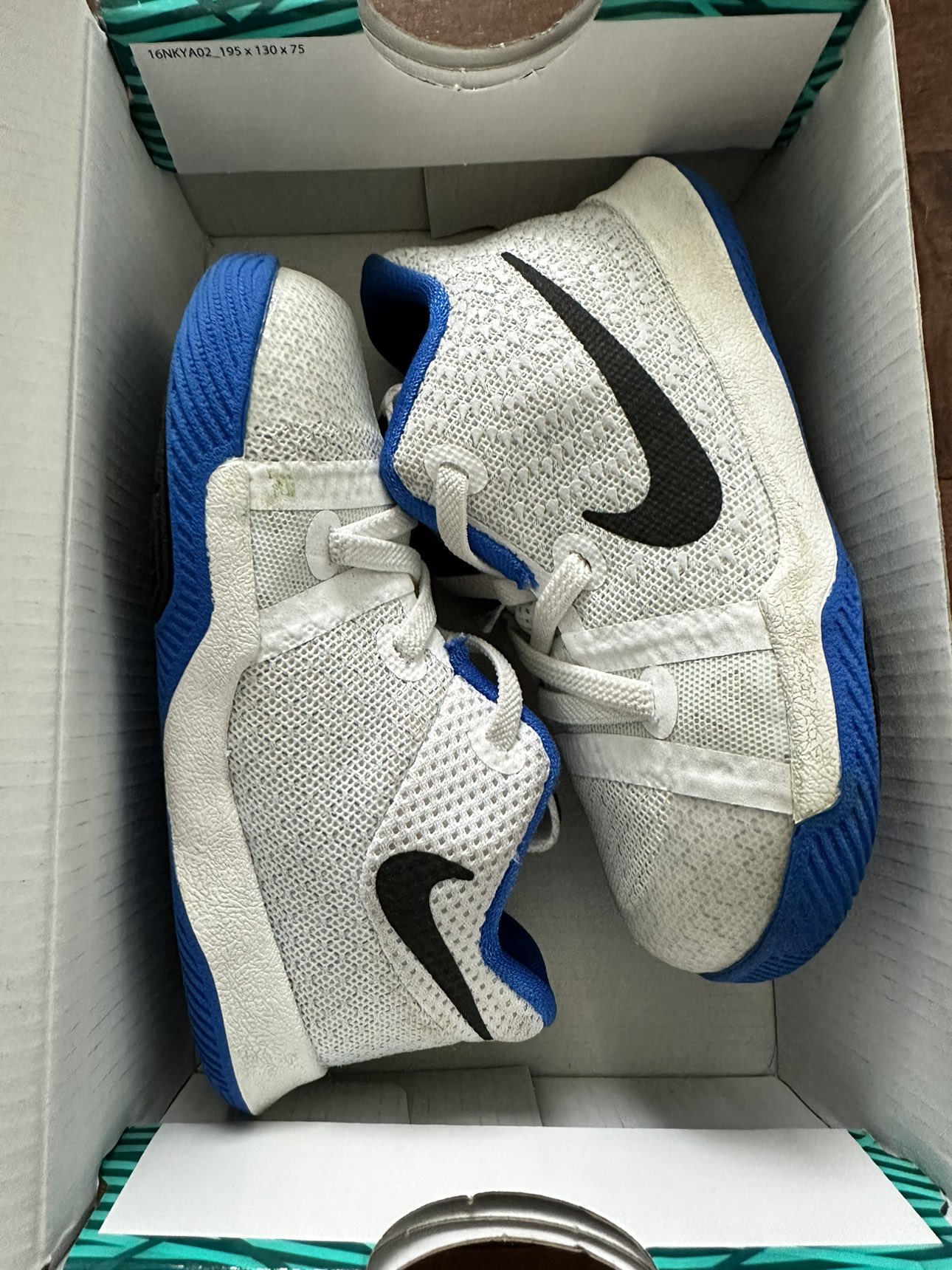 Kyrie 3 kids shoes