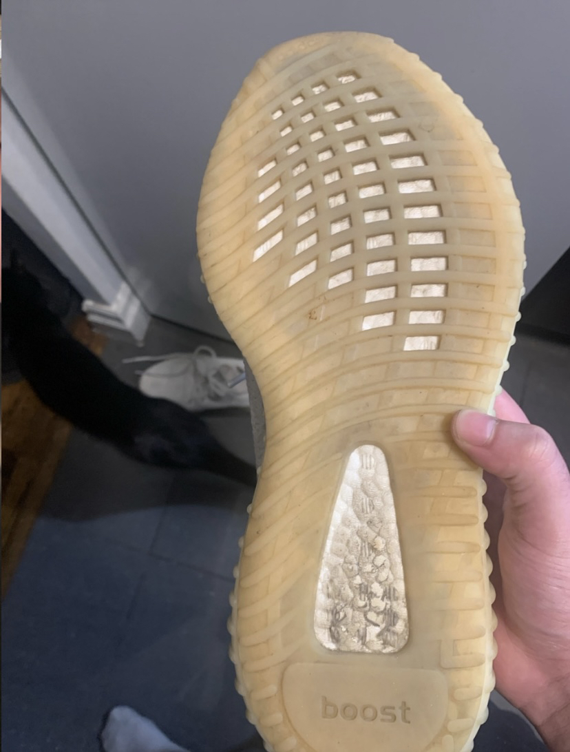 Yeezy boosts - photo 3