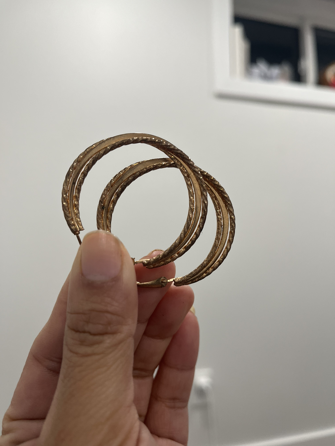 Free women’s earrings - photo 2
