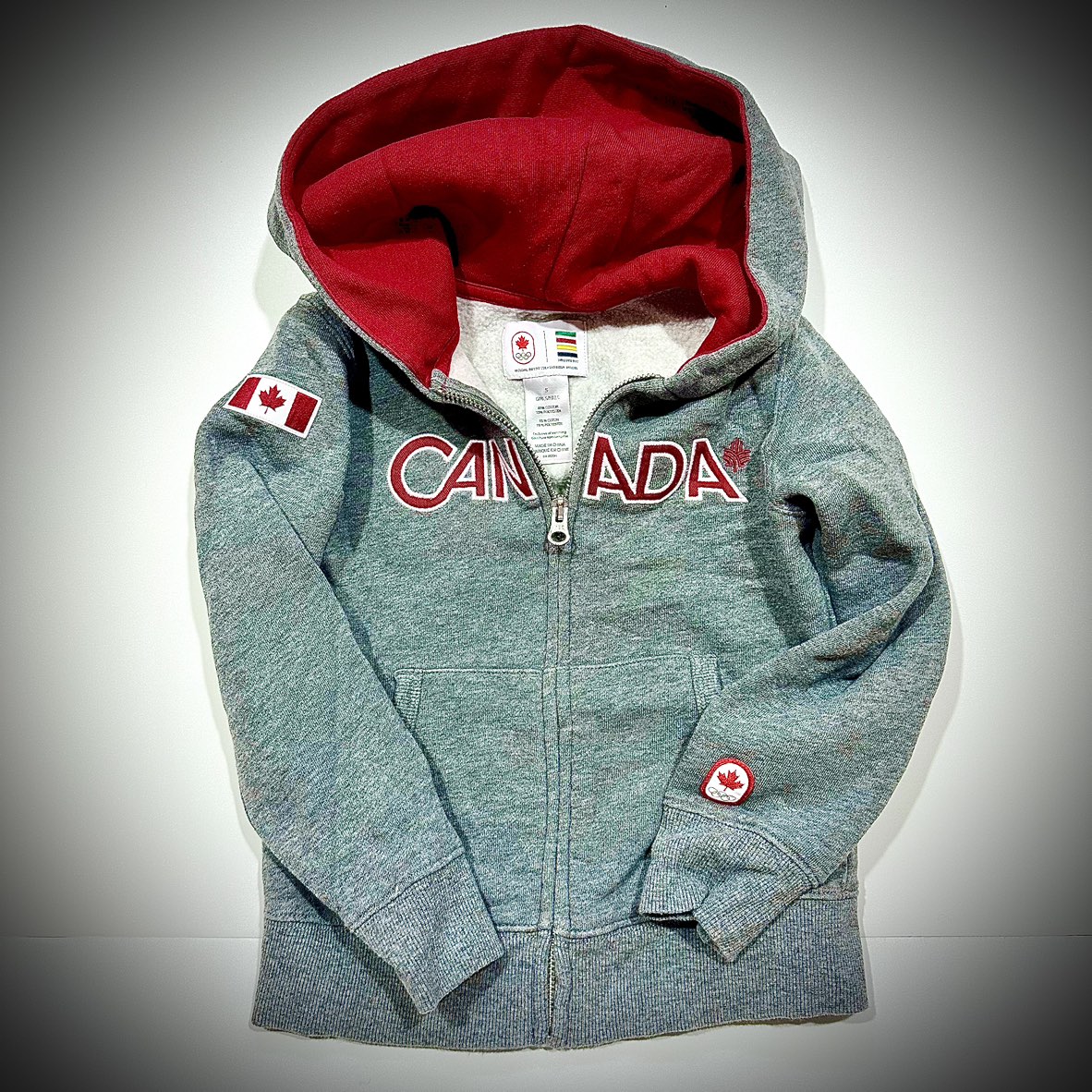 Hudson’s Bay Canada Kids Zip-Up Hoodie (size 5)