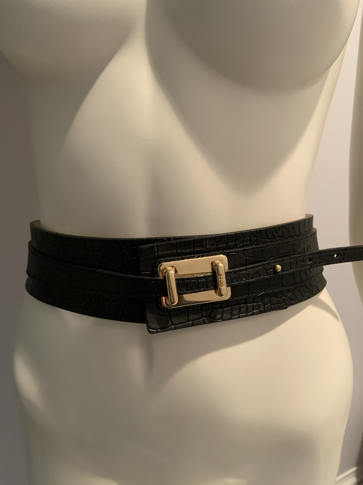 Hugo Boss Belt Gold details S/M thumbnail