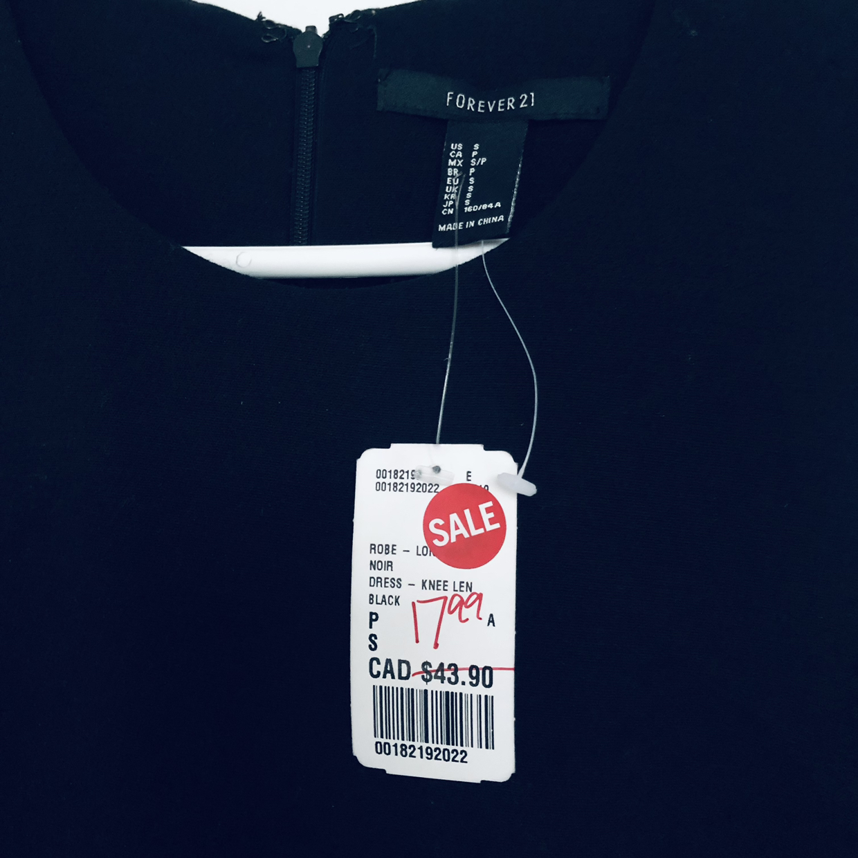 BNWT Forever 21 simple design little black dress with pockets image indicator(5)