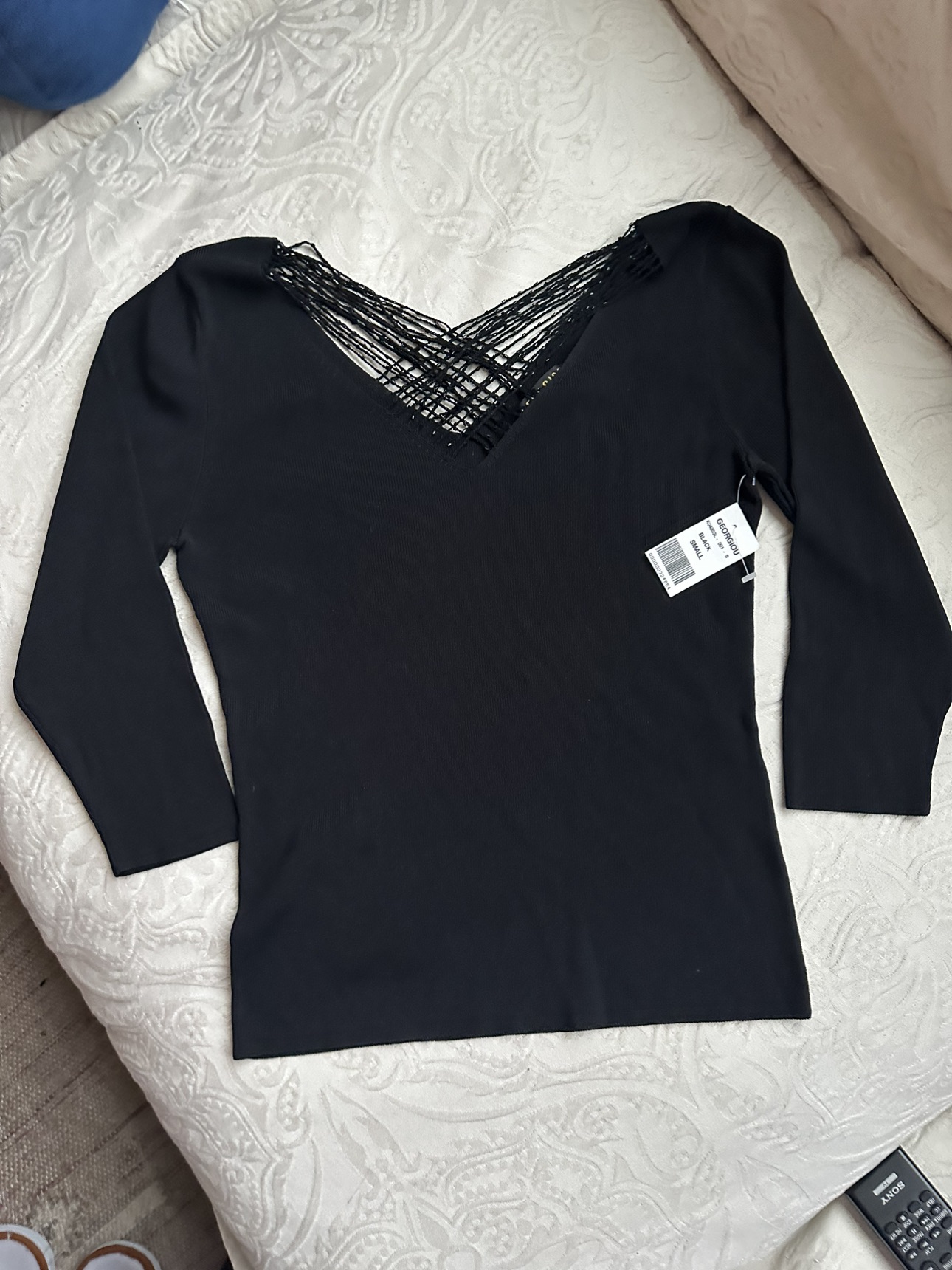 *NWT* Georgiou Studio Black 3/4 Sleeve Beaded V-Neck Sweater thumbnail