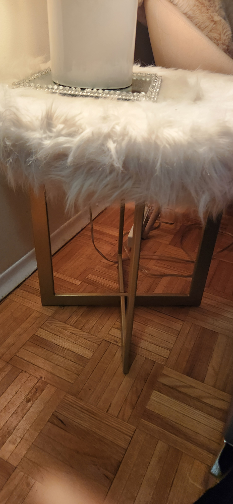 round side table with fold legs image indicator(4)