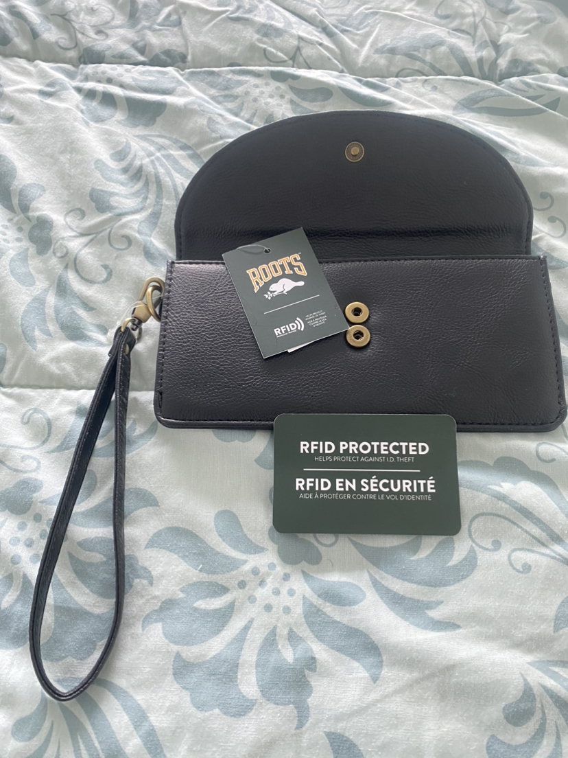 Roots hand bag // RFID Protected - Protect against I.D. Theft - photo 3