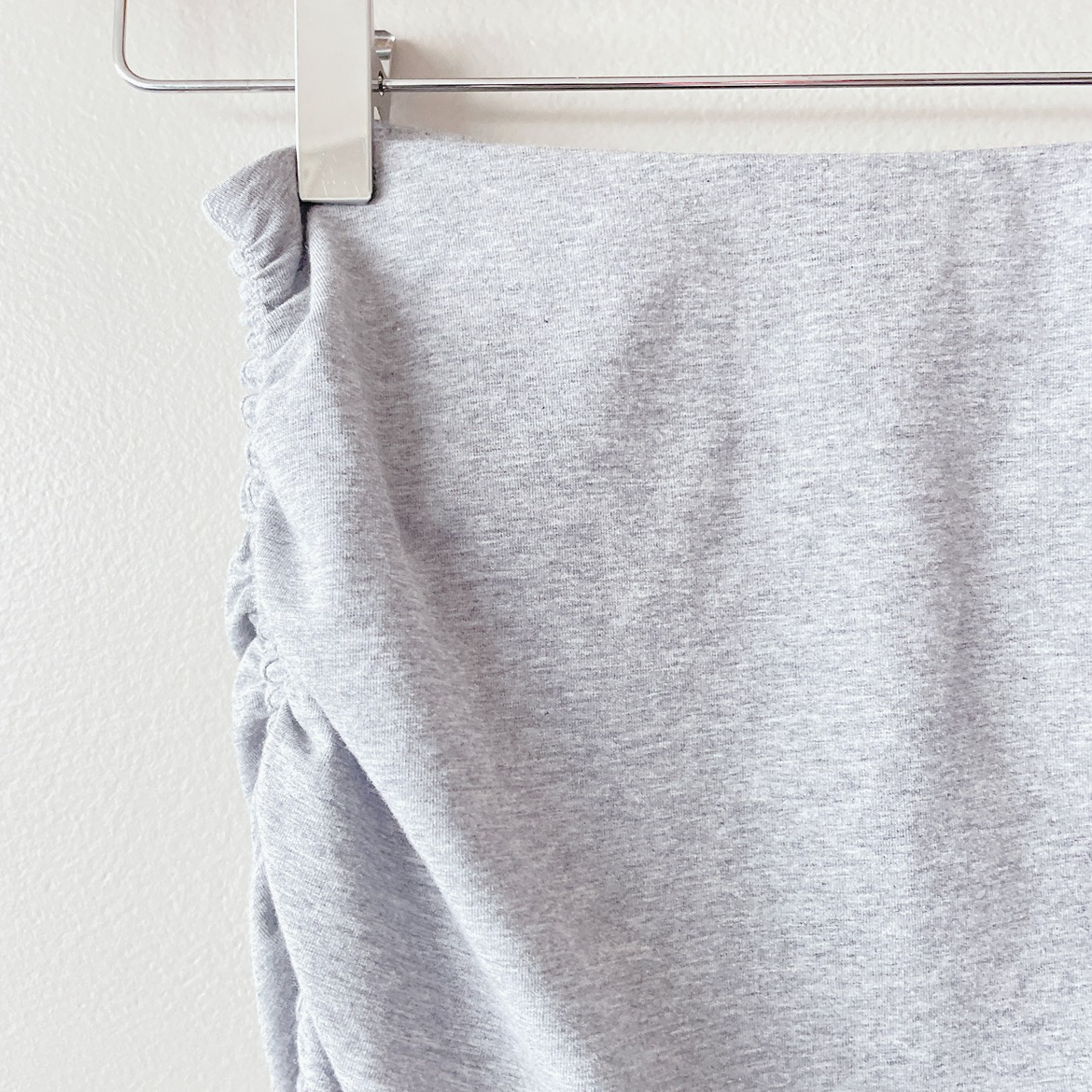 TNA Aritzia Chill Malibu skirt         grey women’s medium image indicator(5)