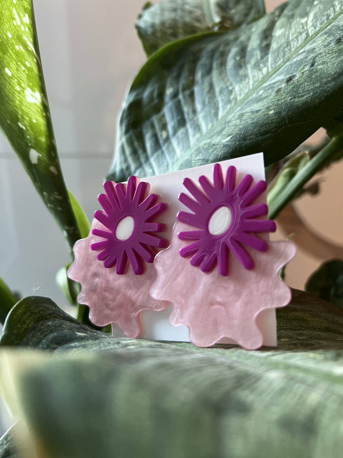 Lovely earrings 99%new - photo 2