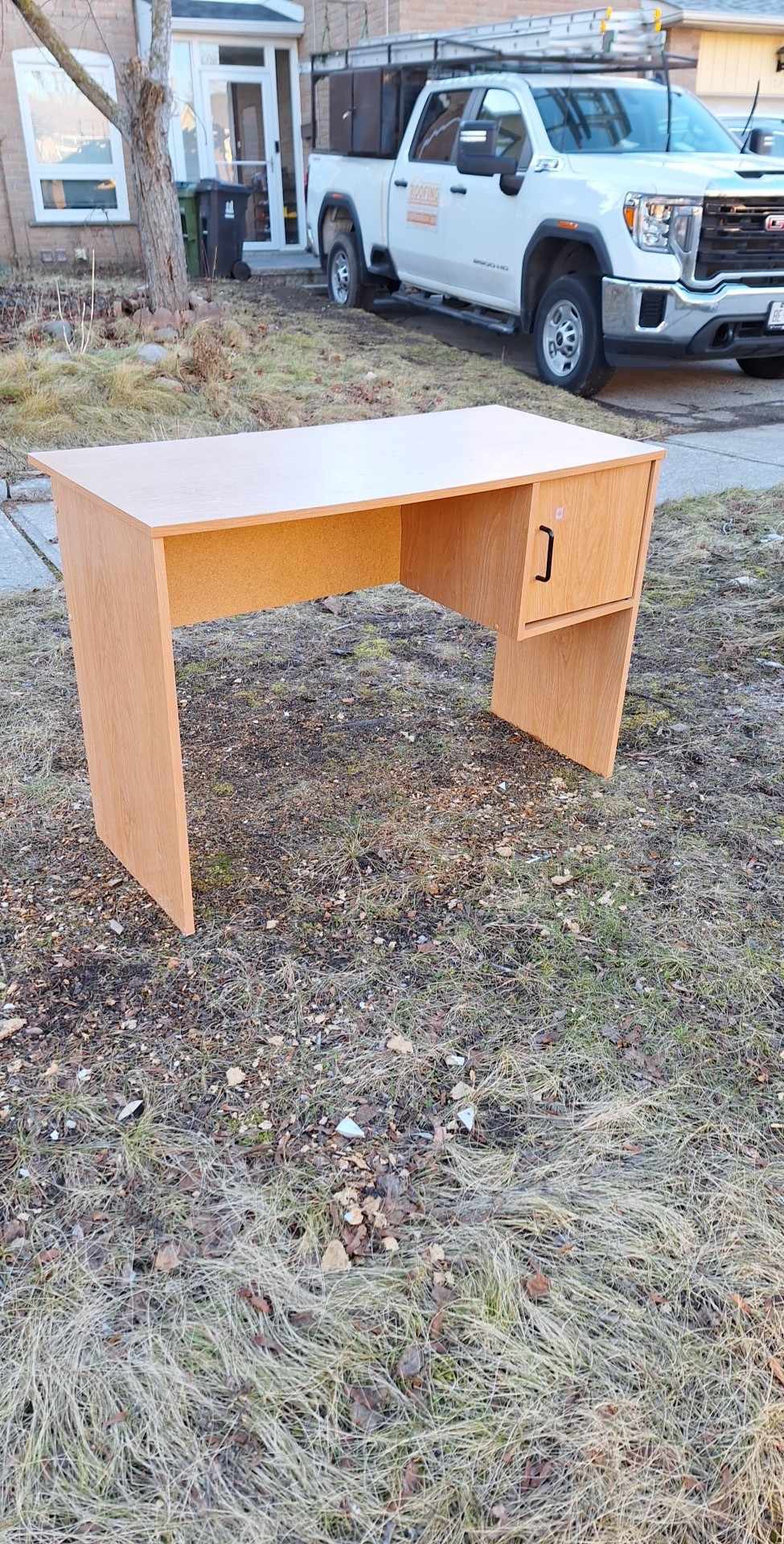 free desk