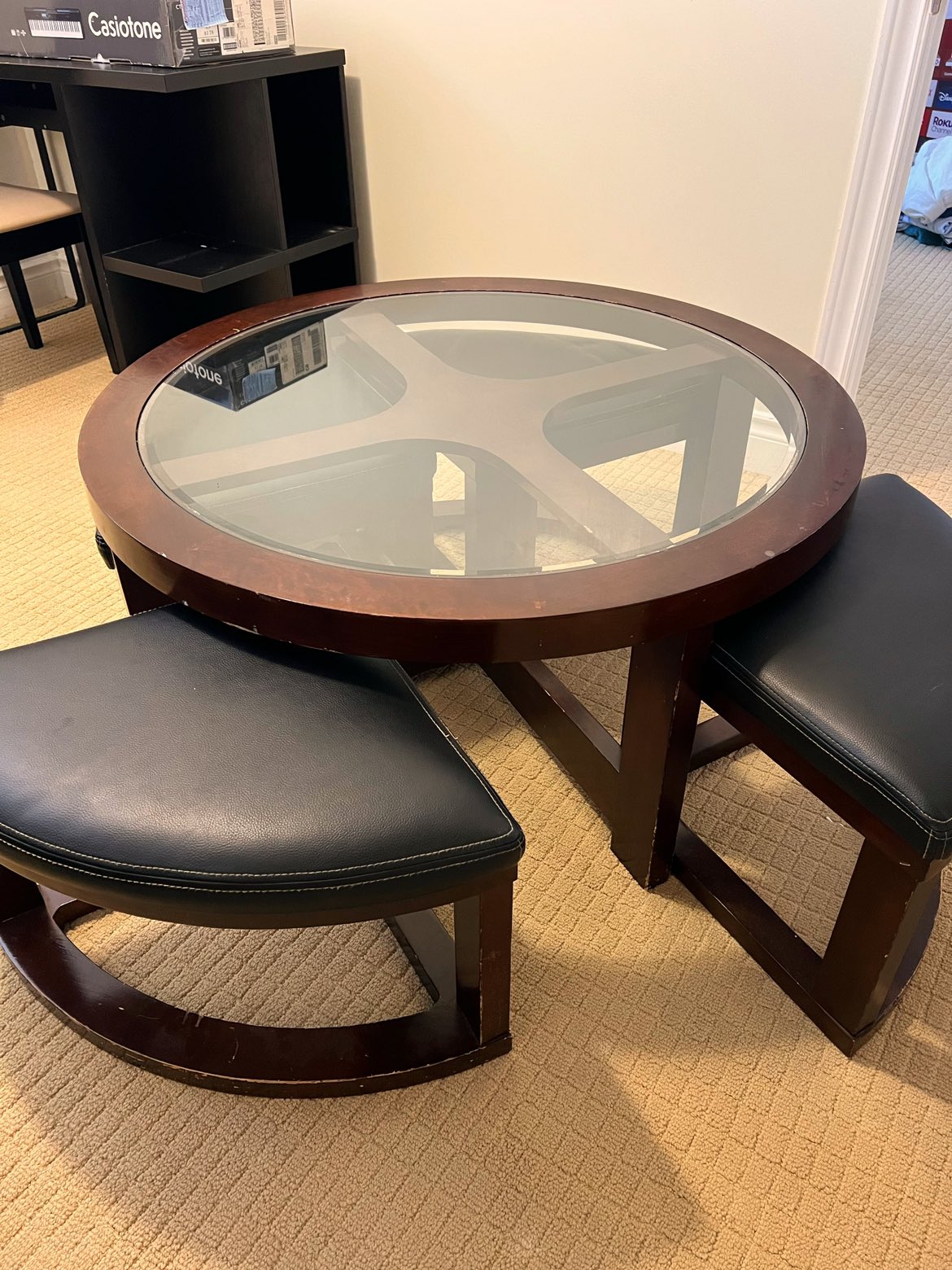 Round Coffee Table with 4 chairs