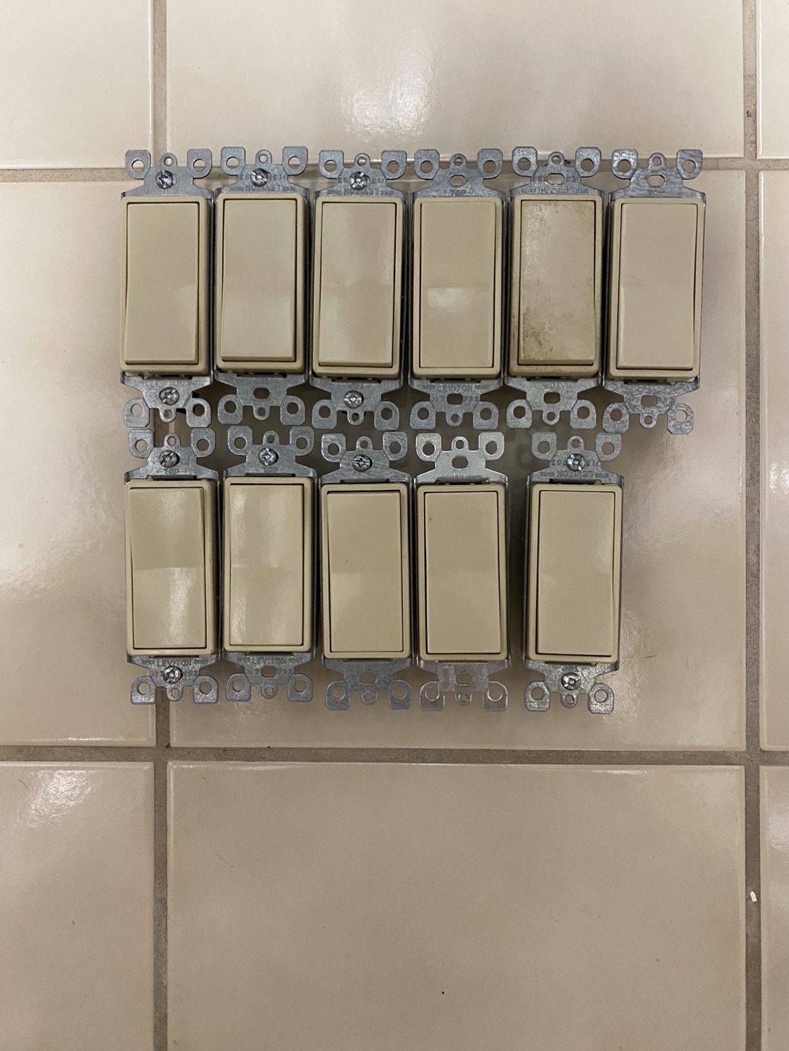 Light Switches image indicator(2)