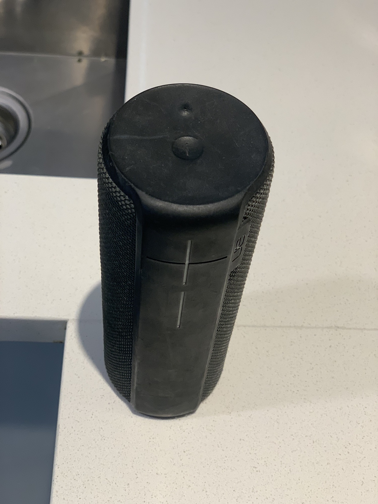 UE speaker Bluetooth.  used  good condition - photo 2