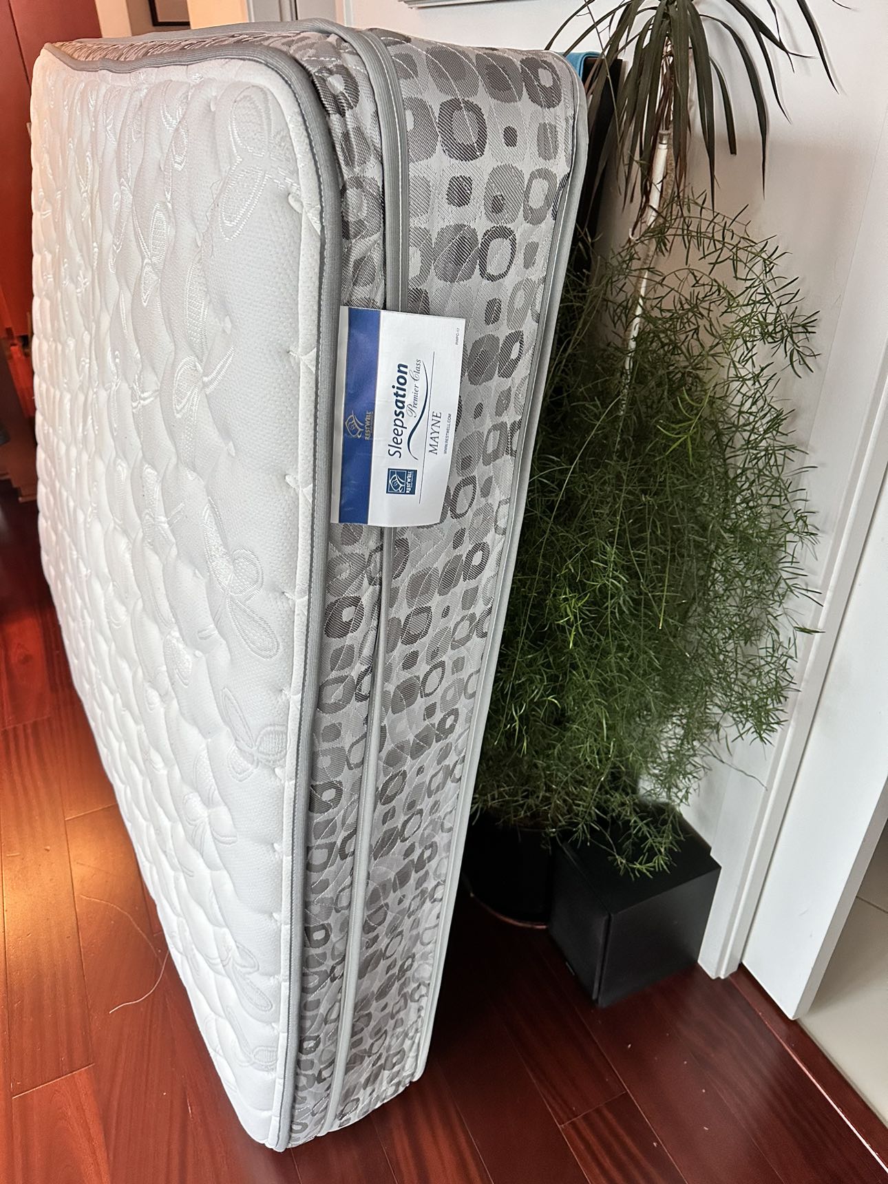 Free Double mattress - photo 2