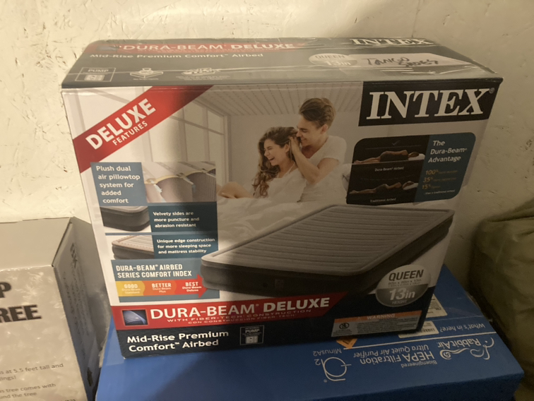 Intex Dura-Beam Deluxe air mattress - photo 2