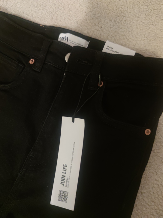 Zara High Rise Skinny Jeans BNWT image indicator(3)