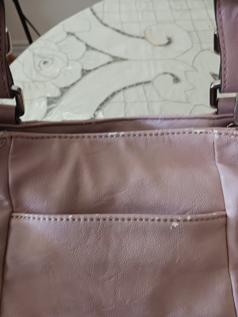 #freecycle Guess handbag image indicator(4)