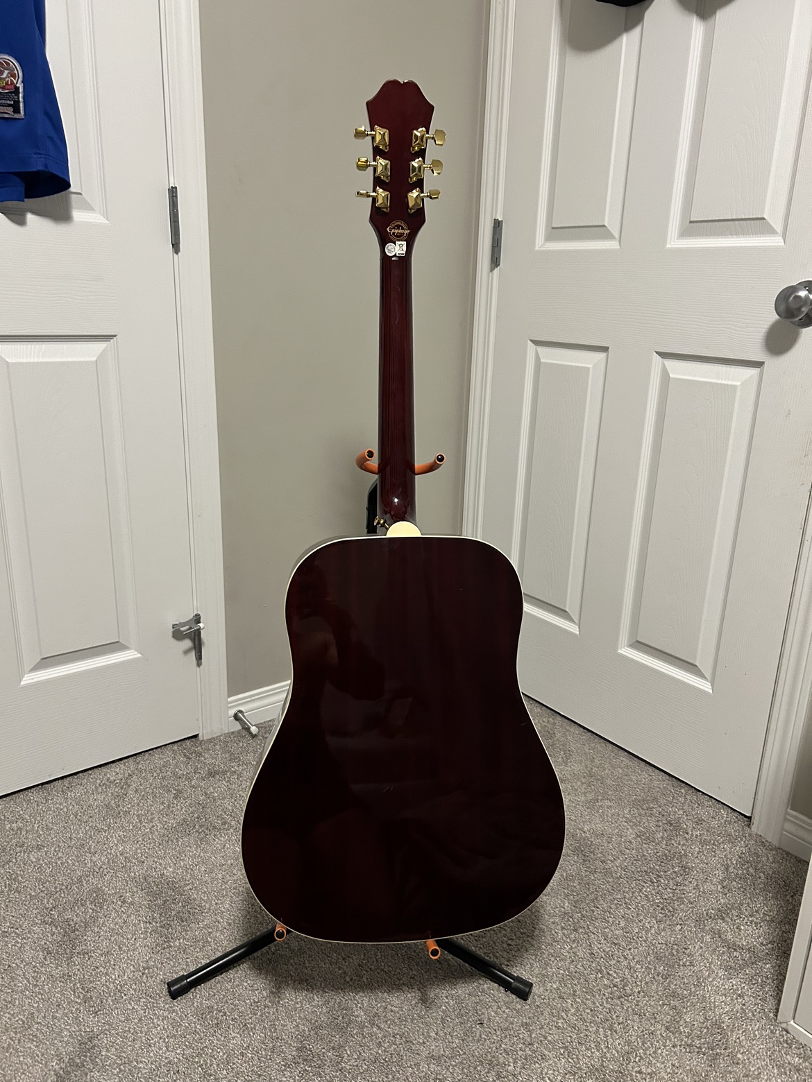 Epiphone beginner entry guitar - photo 3